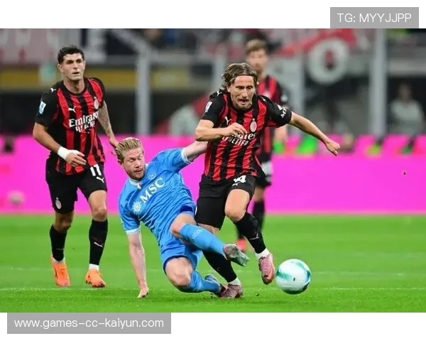 阿森纳锋线的多点跑动令对手防线疲于奔命，得分在望