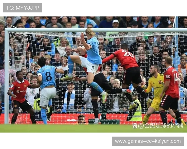 英超曼城角球战术奏效,头球破门得分