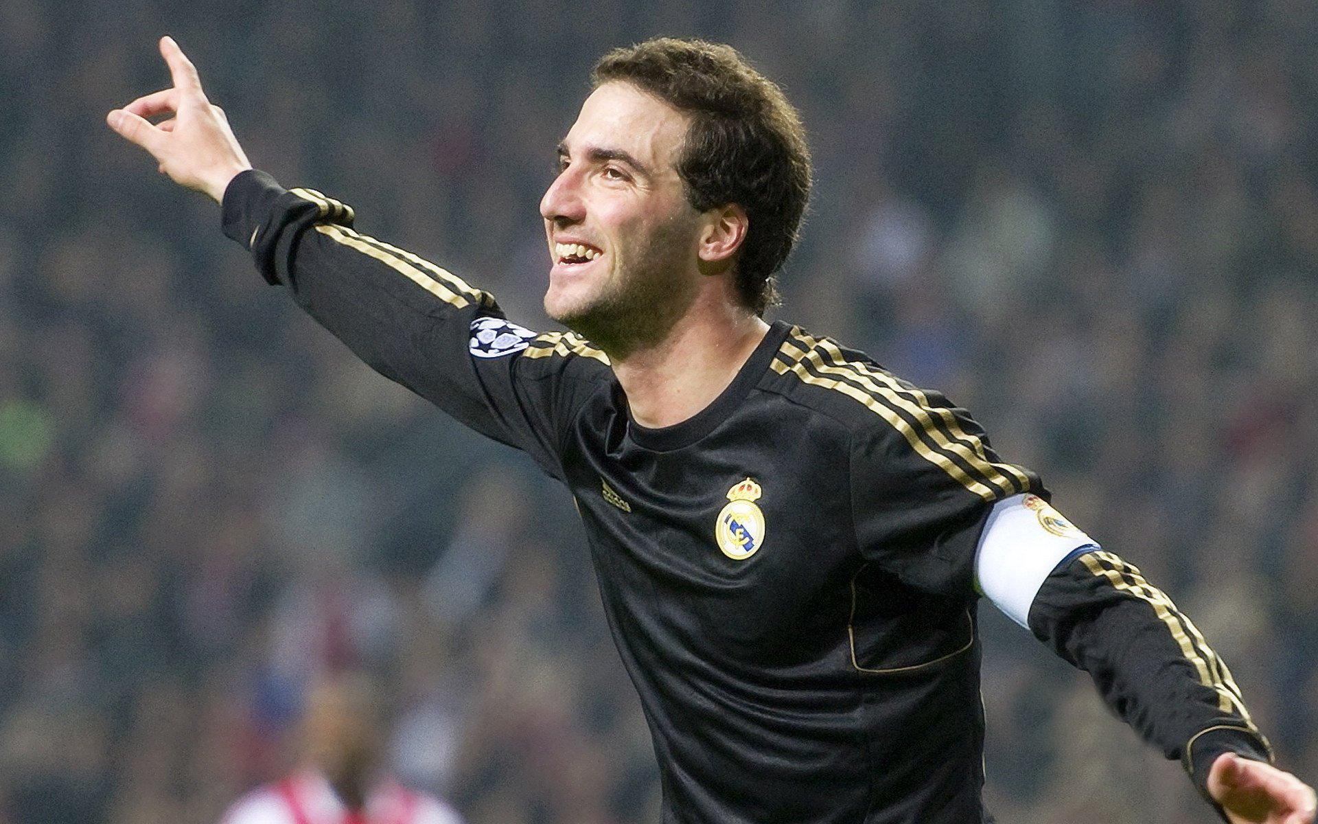 世界拳击冠军赛精彩上演